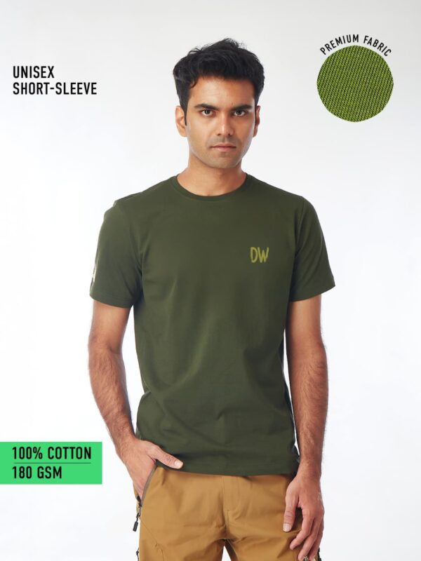 On the Rocks – Unisex Outdoor T-Shirt with Willys Jeep-Inspired Large Print.